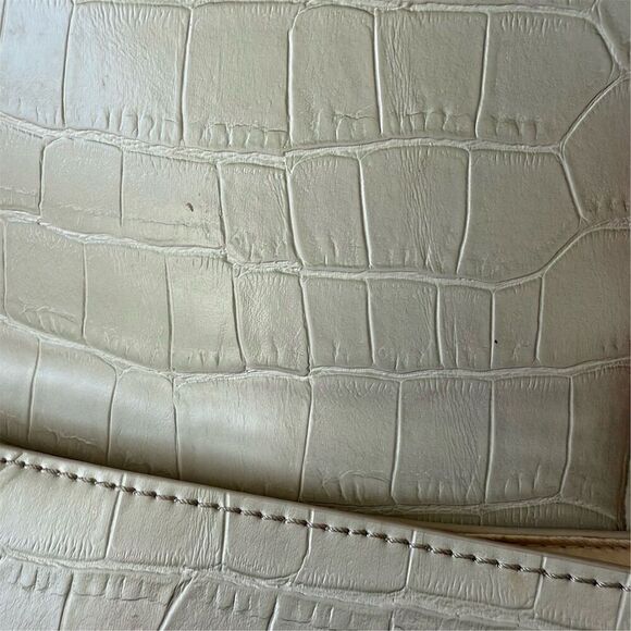 Zara Women's Off White Croc Embossed Baguette Shoulder Bag - Picture 4 of 12